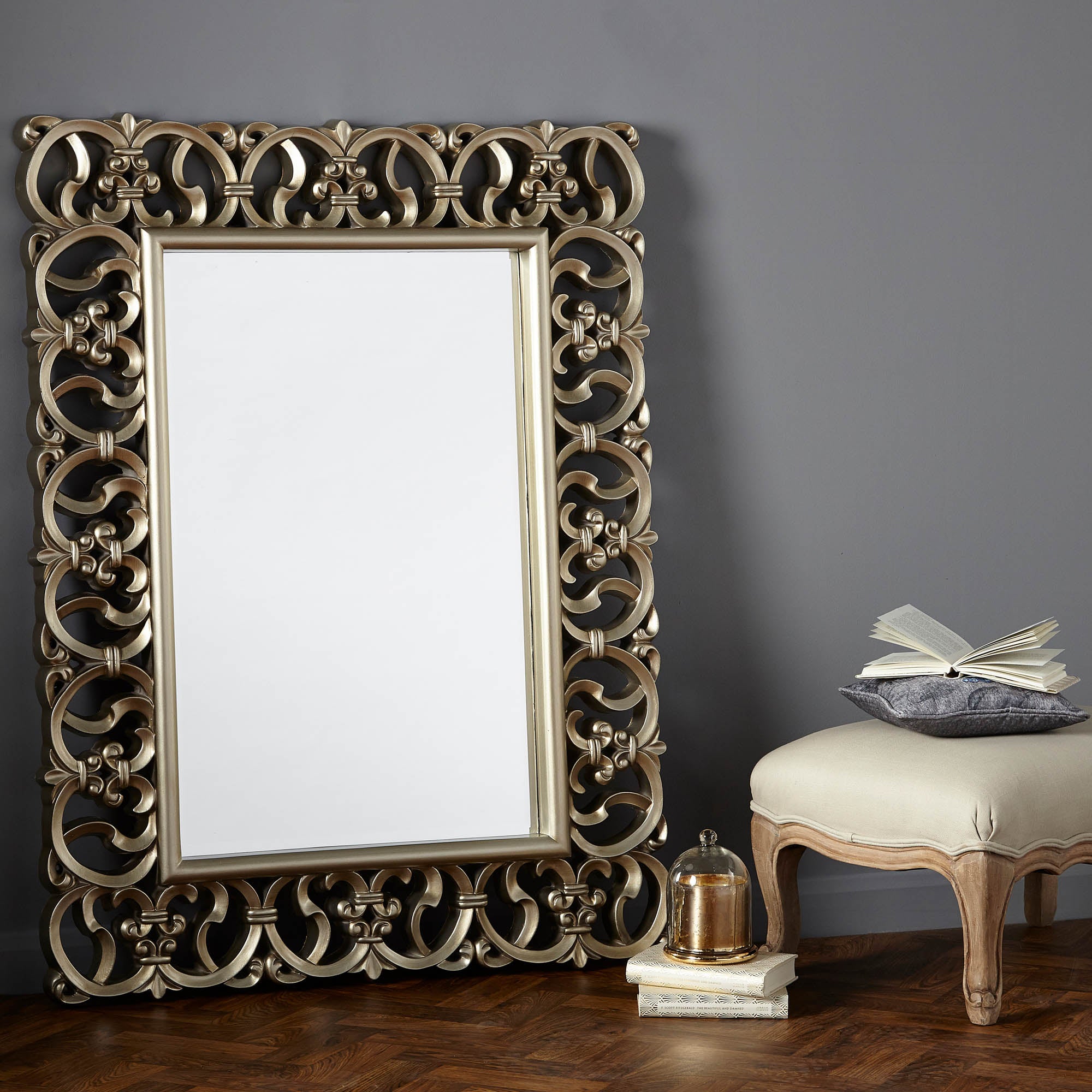 Ornate Mirror Frame: Reflection Of Timeless Elegance