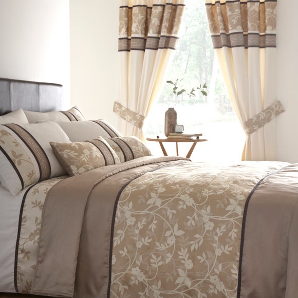 Natural Holly Collection Bedspread