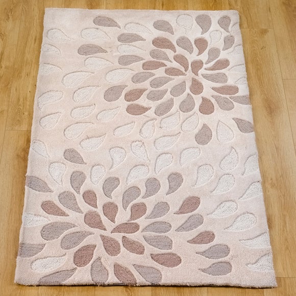 Natural Bloom Spray Rug