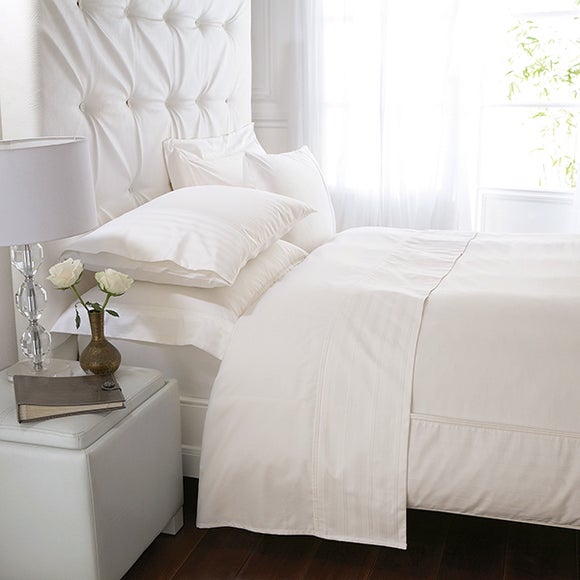 Cream Hotel Stripe 300 Thread Count Bedlinen Collection
