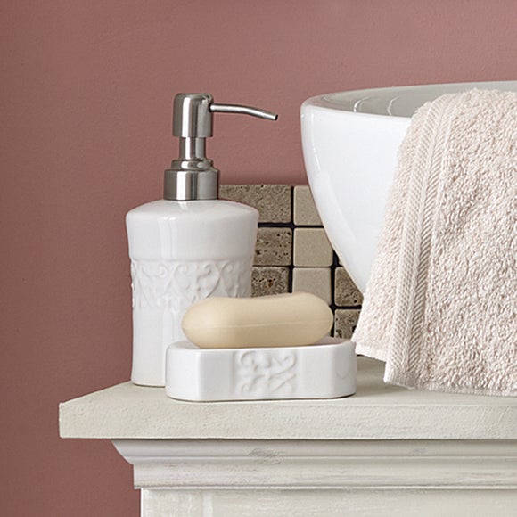 Embossed Swirl Bathroom Collection
