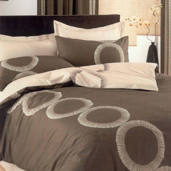Chocolate Adena Bedlinen Collection