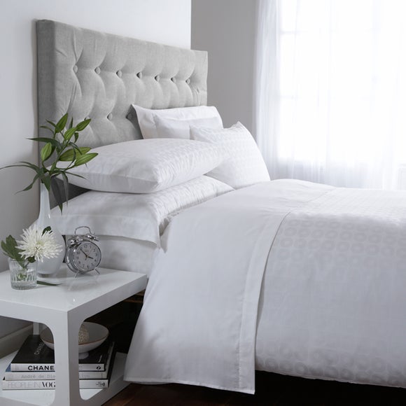 White Hotel Circles 300 Thread Count Bedlinen Collection