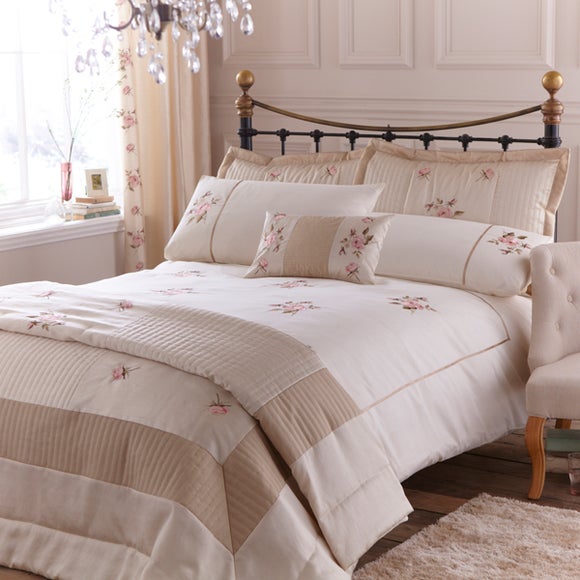 Cream Eleanor Bedlinen Collection