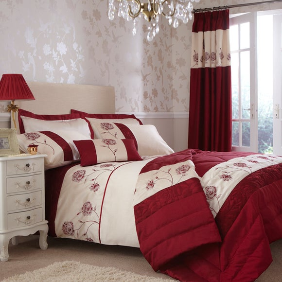 Red Quilted Rose Bedlinen Collection