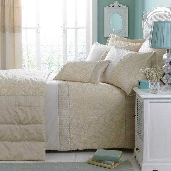 Cream Rebecca Bedlinen Collection