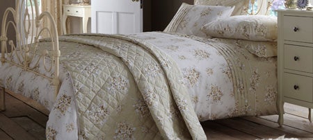 Natural Vanessa Bedlinen Collection