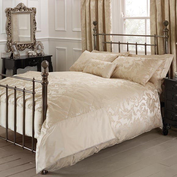 Gold Freya Bedlinen Collection