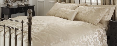 Gold Freya Bedlinen Collection