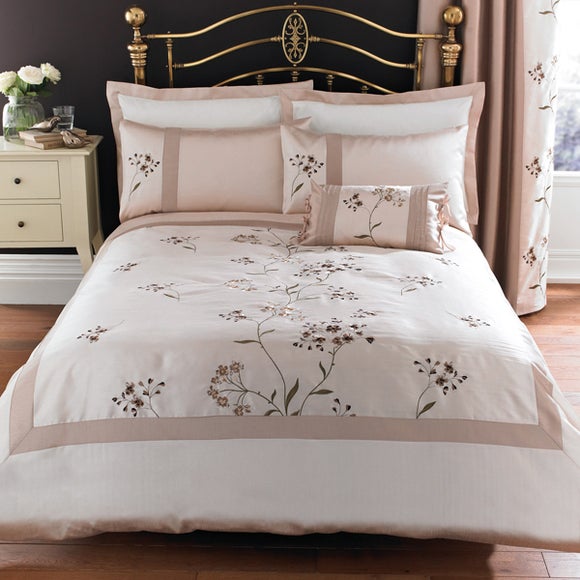 Gold Katherine Bedlinen Collection