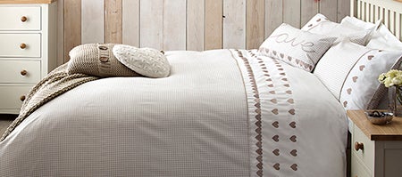Taupe Gingham Hearts Bedlinen Collection