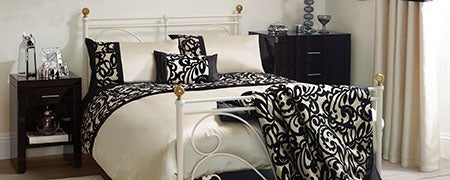 Black Baroque Flock Bedlinen Collection