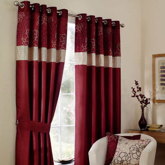 Wine Scattered Flowers Curtain Collection