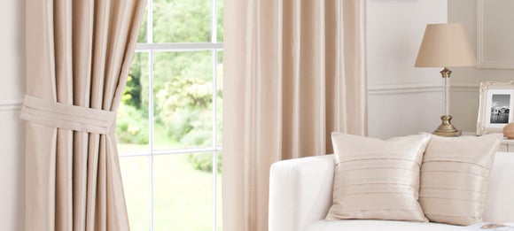 Hotel Oyster Pintuck Curtain Collection