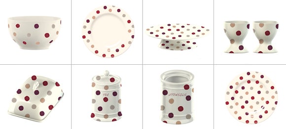 Red Country Spot Dinnerware Collection