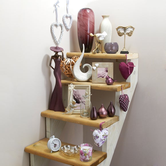Plum Pudding Decor Collection